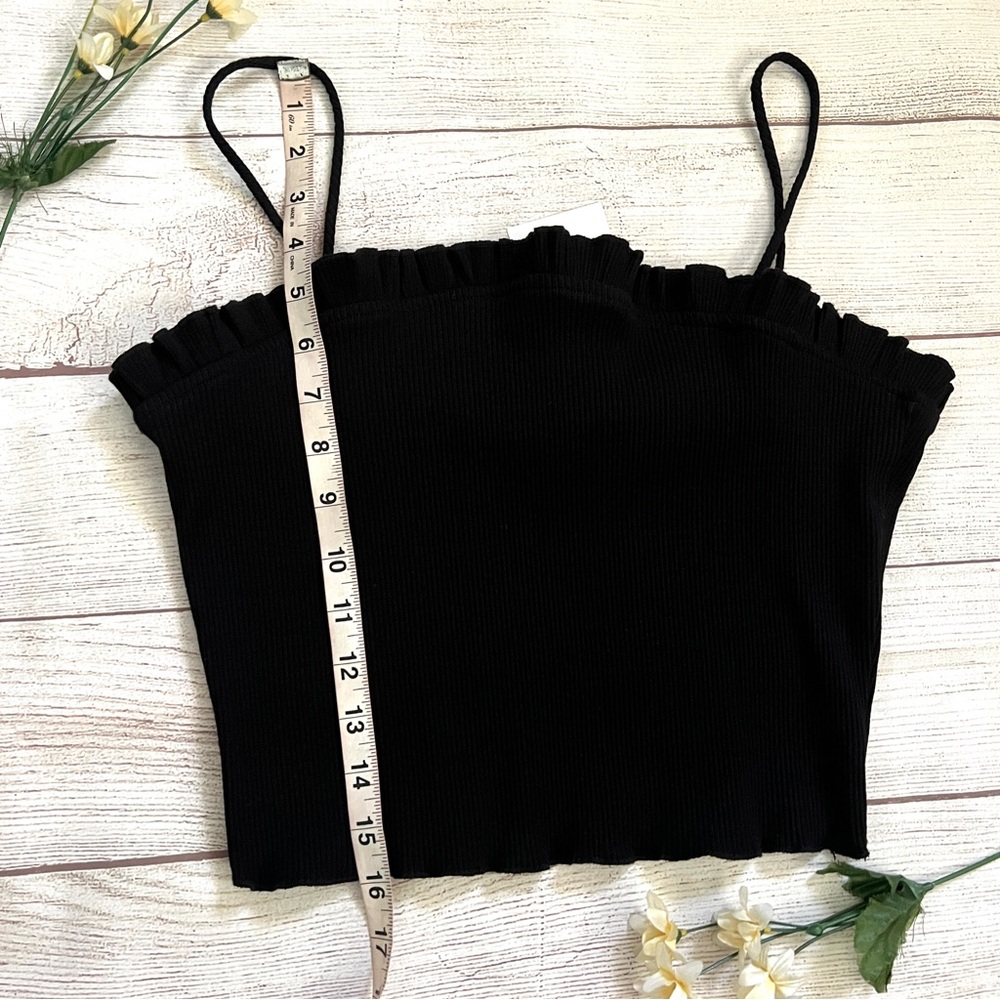 Better Be Ruffle Hem Ribbed Cropped Top - Picture 11 of 12